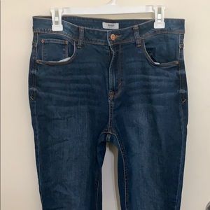 Dark wash skinny jeans